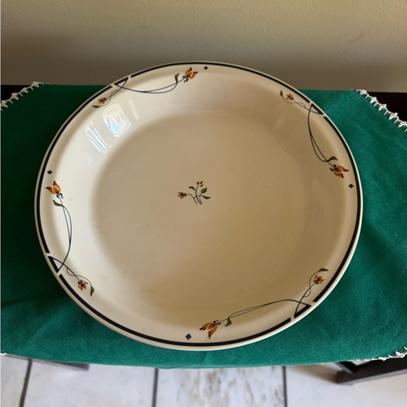 Gorham Ariana 10” Pie Plate - Picture 1 of 2